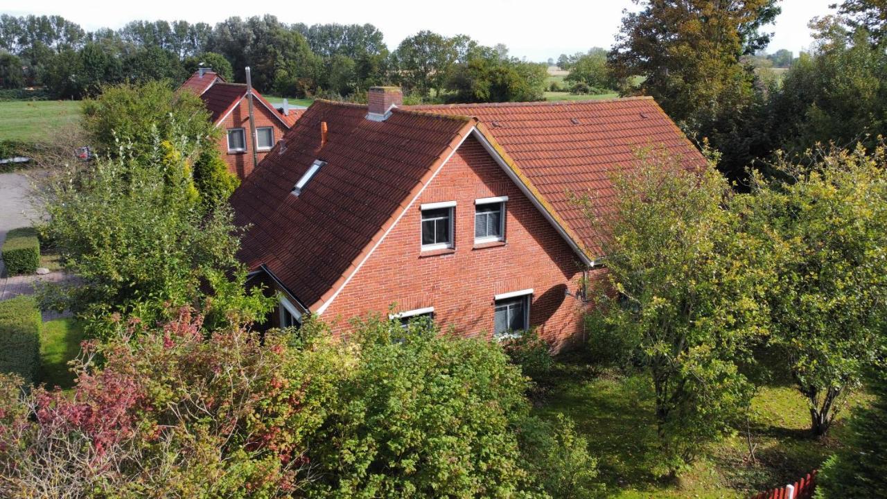 הוילה Krummhörn Haus Flieder מראה חיצוני תמונה